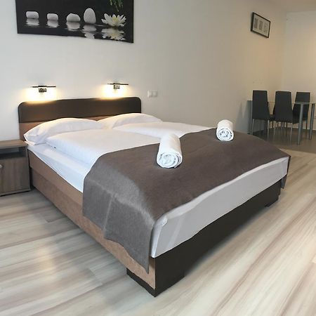 F&M Apartman Egerszalók Exteriör bild
