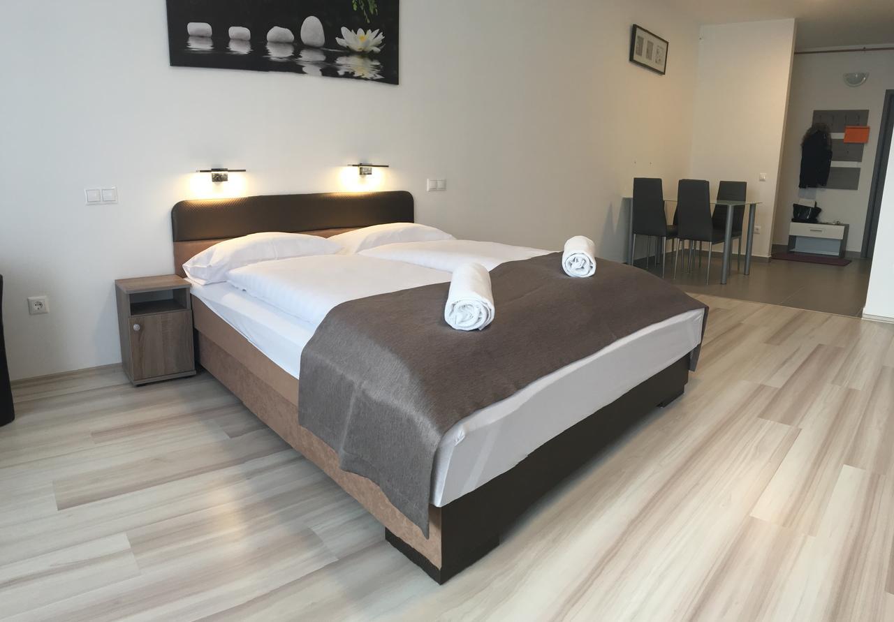 F&M Apartman Egerszalók Exteriör bild